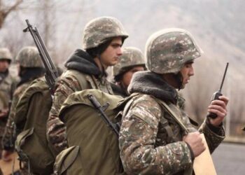 Բանակում «բարդակ» է, սպայական կադրերի լուրջ դեֆիցիտ կա. «Հրապարակ»