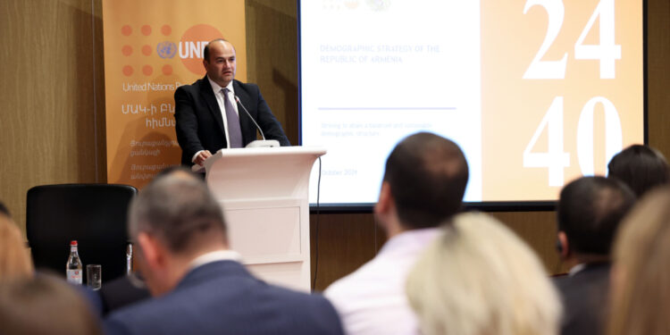 ՀՀ-ում տարբեր երկրների դիվանագետների մասնակցությամբ քննարկվել է ՀՀ ժողովրդագրական իրավիճակի բարելավման 2024-2040 թթ․ ռազմավարությունը