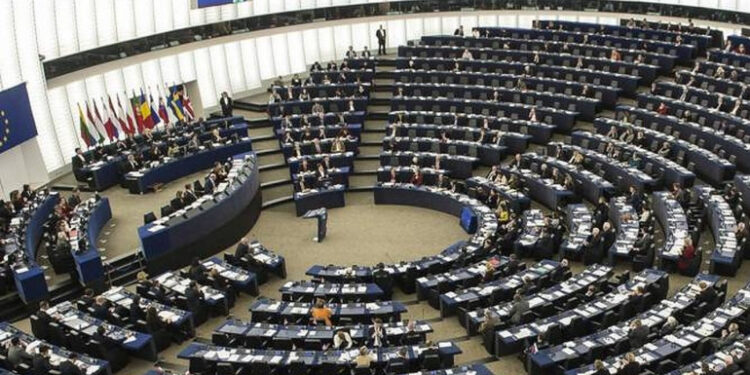 Եվրախորհրդարանի պատգամավորները ԵՄ-ին կոչ են արել դադարեցնել Ադրբեջանի հետ գազային պայմանագիրը, բոյկոտել Բաքվում կայանալիք COP29-ը