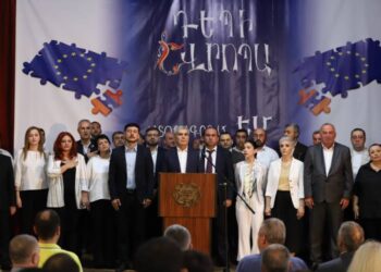 «Եվրաքվեին» թույլատրել են ստորագրություններ հավաքել նաև հանգստյան օրերին. «Հրապարակ»