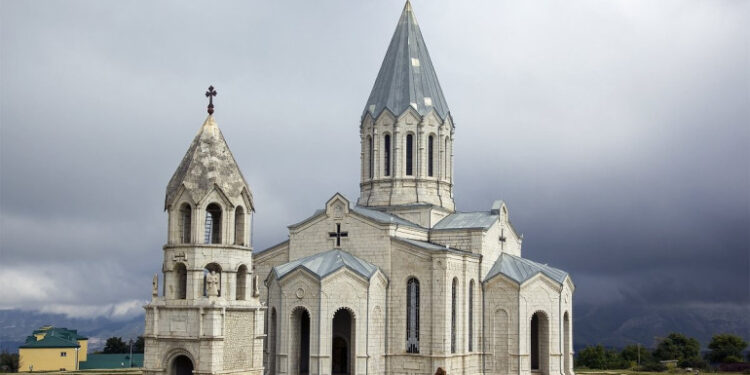 Շուշիի Սուրբ Ամենափրկիչ եկեղեցին՝ այլափոխված և պղծված. monumentwatch