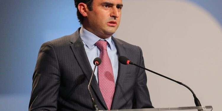 «Եթե տիեզերքում կա գեթ մեկ ճշմարտություն, ապա դա սերն է. այս պահին ես սա զգում եմ և ցանկացա կիսվել ձեզ հետ». Հակոբ Արշակյան