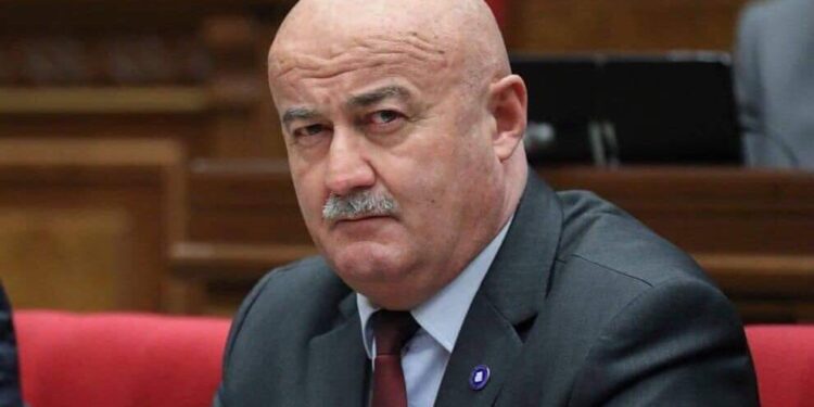 «Էդ պարսկուհու գեղեցկությունդ չլիներ, շատ ավելի խիստ կարտահայտվեի». Հովիկ Աղազարյանը՝ լրագրողին