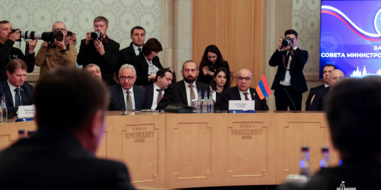 Փաշինյանը փորձում է «հակառուսականությունը» թանկով վաճառել Արևմուտքին. «Փաստ»