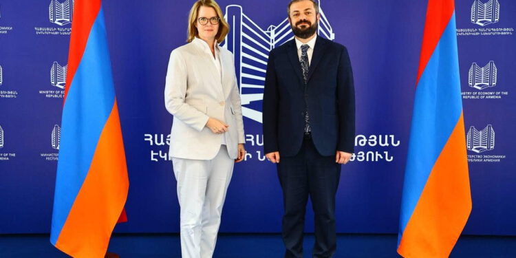 Գևորգ Պապոյանը և Գերմանիայի դեսպանը անդրադարձել են տնտեսության դիվերսիֆիկացիային