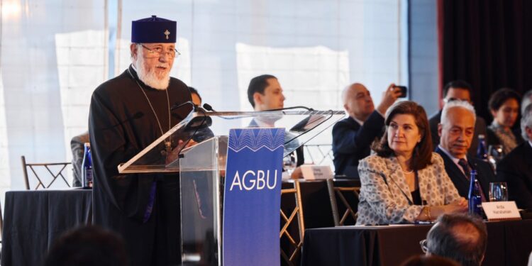 «Նման կացության մեջ մտահոգիչ են ազգային կյանքում տիրող անհամերաշխությունն ու պառակտվածությունը». Վեհափառ