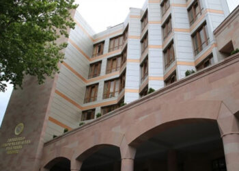 Երևանի դպրոցներից մեկում՝ ռազմագիտության դասարանում, աշակերտներից մեկը օդամղիչ հրացանից արձակված գնդակից վնասվածք է ստացել. ՔԿ