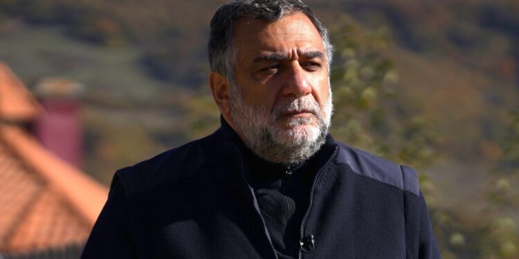 Բաքվի դատարանը երկարաձգել է Ռուբեն Վարդանյանի կալանքի ժամկետը