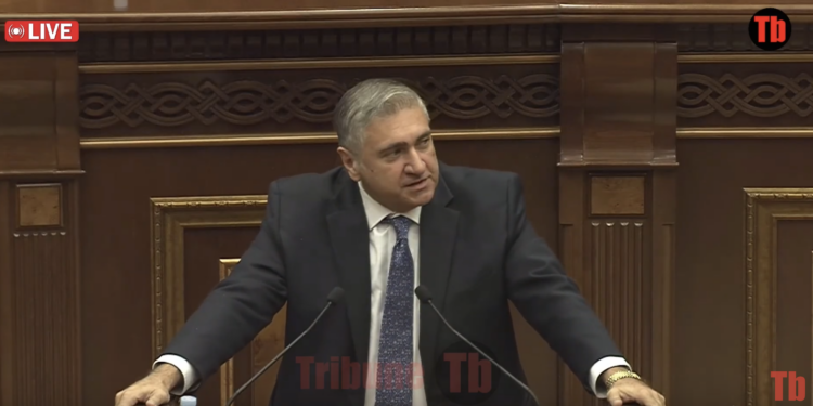 Պադավատների վրա 1,38 մլրդ փող եք ծախսել՝ էլեկտրոմոբիլ գնելու, բողոքում էիք պադավատապետությունից. տեսանյութ