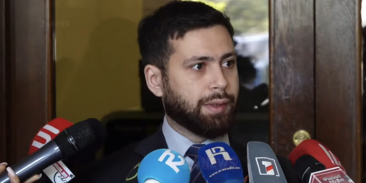 «Խաղաղության պայմանագրի մեջ ադրբեջանցիների վերադարձի մասին կետ ներառված չէ». Վահան Կոստանյան