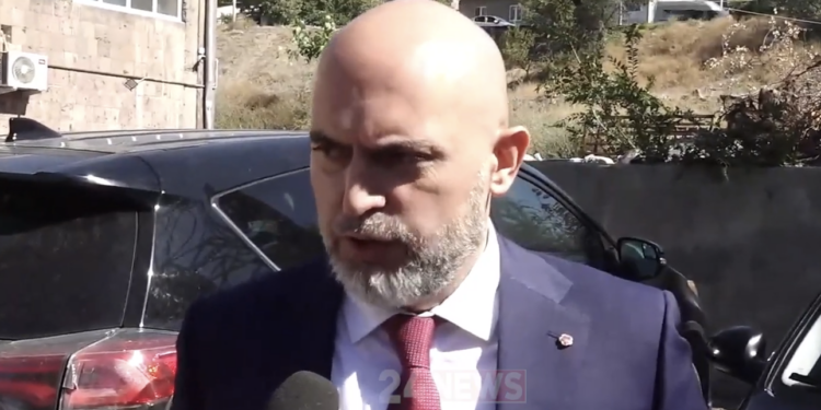 «Պետրոս Ղազարյանը ստում էր, Հ1-ում կա «սև ցուցակ» ու Սրբազանի դժգոհությունները տեղին էին». Արմեն Աշոտյան