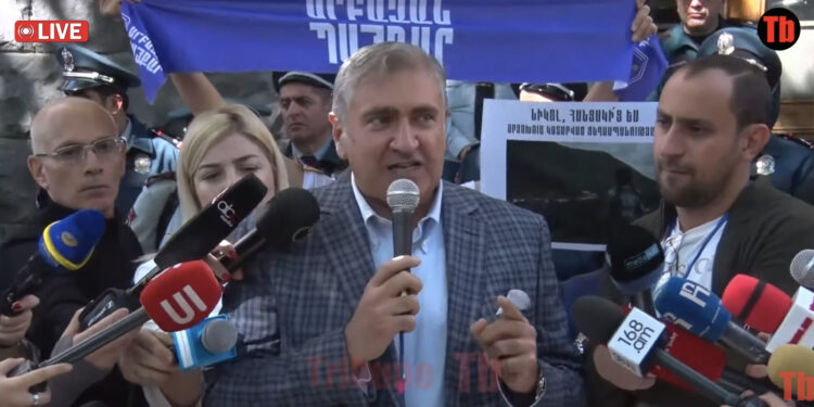 Չստերով նկարդ տանը պահեիր. Փաշինյանի դեմ գործ պիտի հարուցել. Արթուր Խաչատրյան. տեսանյութ