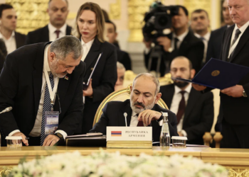 Գաղտնի հանդիպում Մոսկվայում և ստվերային գործընթացներ. «Հրապարակ»