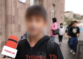 Քացով խփել են փորին, բոքսով բերնին. աշակերտը զապիս ա արել դասատուին, ուղարկել ԱԱԾ. տեսանյութ