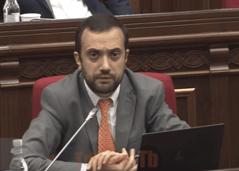 Նորմա՞լ է, ՆԳՆ բաժնի պետը իր հարուստ ունեցվածքն ասում է՝ ընկերներս են տվել. Իոաննիսյանը՝ նախարարին. տեսանյութ