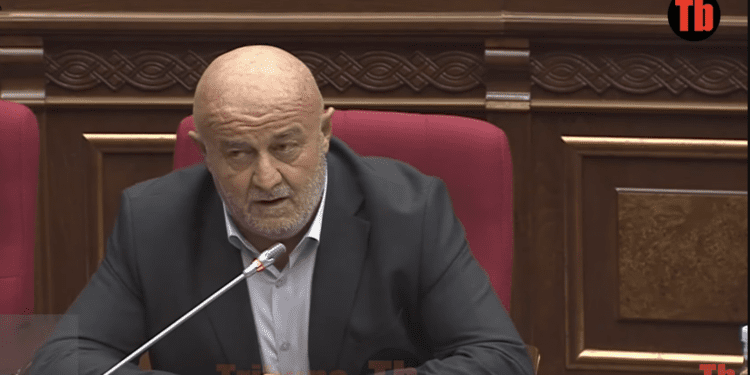 Աղազարյանը բարկացրեց Քոչարյանին. Խամոյանի՞ն ինչի եք շնորհակալ, Փաշինյանին շնորհակալ եղեք. տեսանյութ