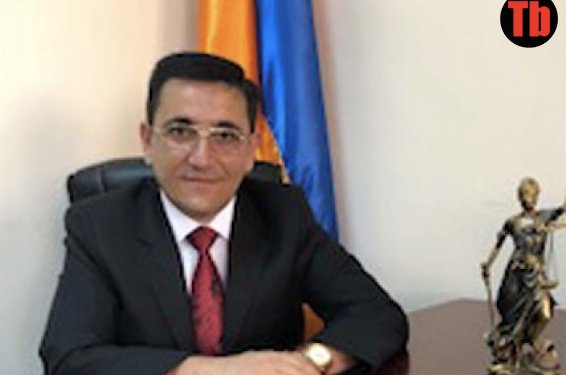 Ո՞վ ա ռեպլիկ արել Քյարամյանին, լկտի սուտ է. Դավոյանի օգնականը ասե՞լ է համբալը կուրաժիտ ա լինում. տեսանյութ