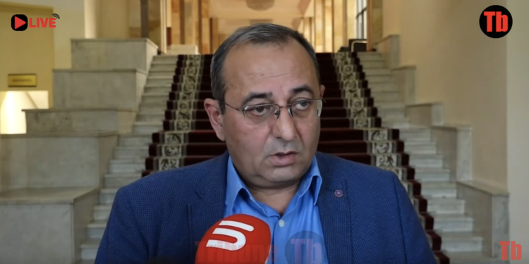 Տգեղ միջադեպ էր, բայց ես Արգիշտի Քյարամյանի վարքագծում հակաօրինական բան չեմ տեսել. Արծվիկ Մինասյան. տեսանյութ