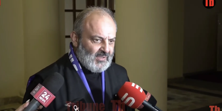 Տարիներով գործի չի գնացել ու փող է ստացել, դեռ համարձակություն ունի Հ1-ով խոսել. Բագրատ սրբազան. տեսանյութ