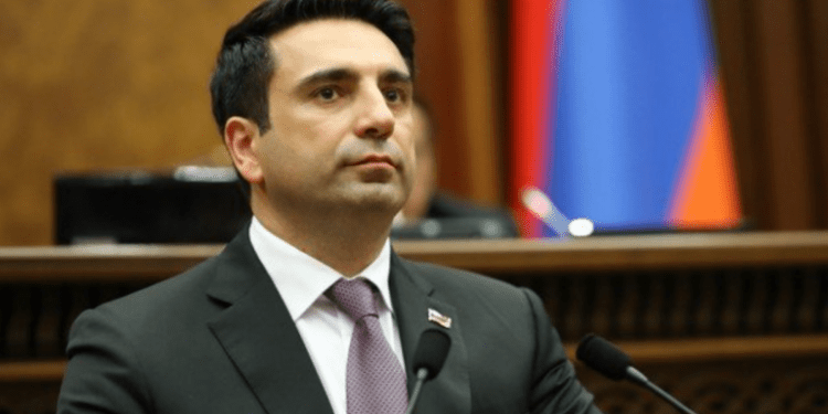 Ժուռնալիստների միությունը խստորեն դատապարտում է ԱԺ նախագահ Ալեն Սիմոնյանի վարքագիծը