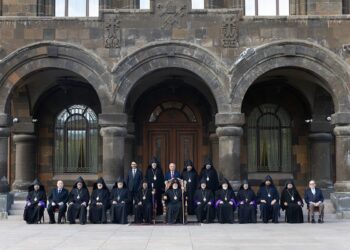 Գերագույն հոգևոր խորհրդի անդամները մտահոգություն են հայտնել Հայաստանի անվտանգային և ներքաղաքական հիմնախնդիրների կապակցությամբ