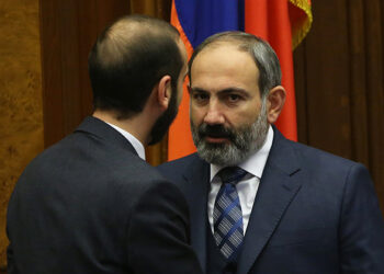 Նիկոլ Փաշինյանի ու Արարատ Միրզոյանի միջև «սև կատո՞ւ է անցել». «Փաստ»