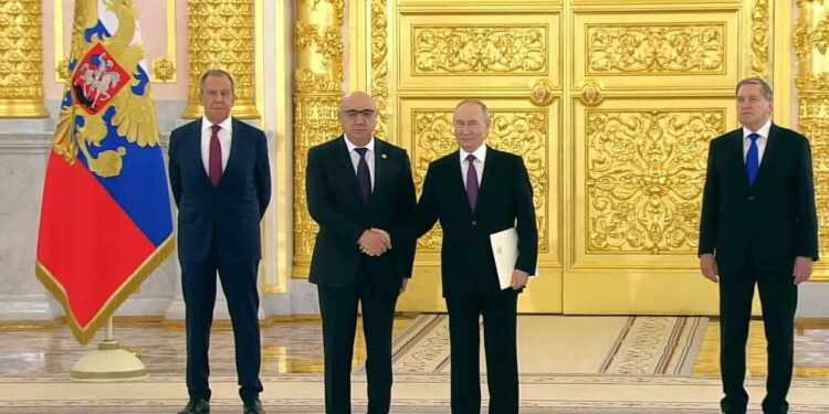 Դեսպան Գուրգեն Արսենյանը հավատարմագրերն է հանձնել Վլադիմիր Պուտինին