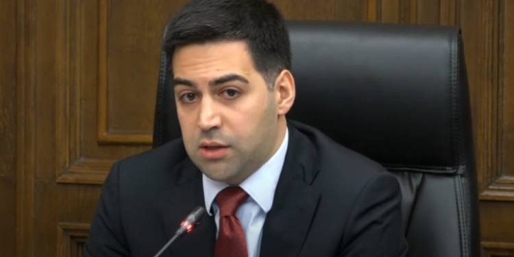 «Հայաստանում աշխատատեղերի թիվն աճել է 5,9 տոկոսով». Ռուստամ Բադասյան