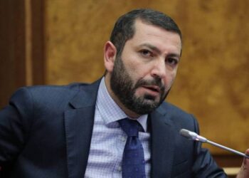 «Գալիս է գողականների հարկի տակ մարդու իրավունքների բողոքները լսի». կապանցիները՝ ԱԺ մշտական հանձնաժողովի միջոցառման մասին. «Հրապարակ»