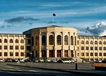 Գյումրիում ՔՊ-ն ուզում է կրկնել Երևանի փորձը՝ կառավարում ստանձնել Արամ Զավենիչի և Դոգի հետ համագործակցությամբ. «Հրապարակ»