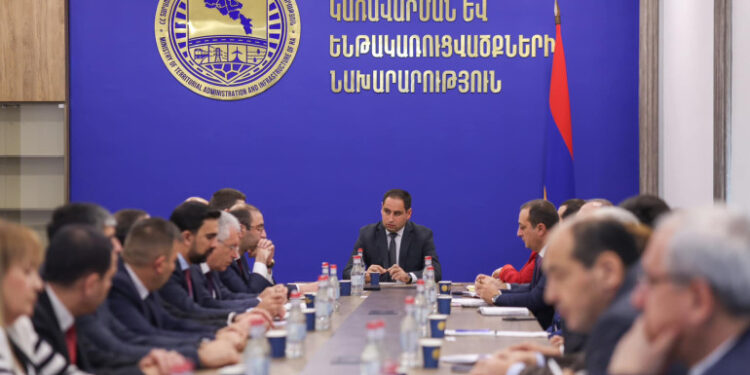 Աշխատանքը կատարել մեծ նվիրումով և չխուսափել որոշումներ կայացնելուց. Խուդաթյանը՝ ՏԿԵՆ աշխատակազմին