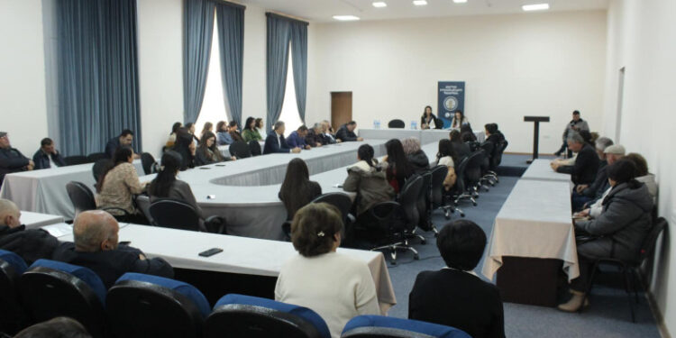 Տեղահանված անձինք Մարտունիում ՄԻՊ-ին ներկայացրել են կրթության, զբաղվածության վերաբերյալ խնդիրներ