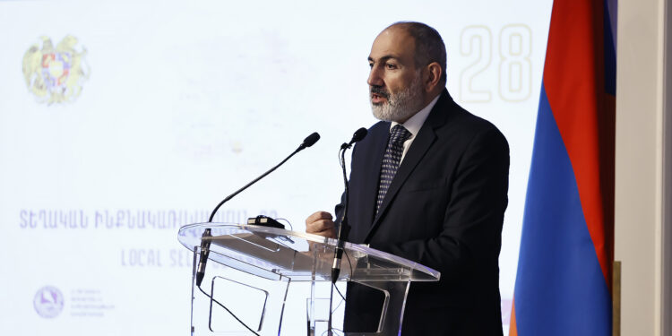 «Շատ ավանդույթներից մենք ուղղակի պետք է հրաժարվենք, դրանք ձևավորվել են պետականության, համայնքի բացակայության պայմաններում». Փաշինյան