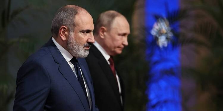 Ինչո՞ւ է Փաշինյանը խնդրել, որ ԵԱՏՄ նիստն անցկացվի ոչ թե Երևանում, այլ՝ Ռուսաստանում. «Հրապարակ»