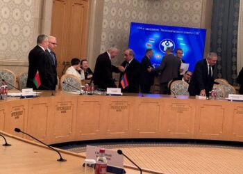 ԱՊՀ տնտեսական խորհրդի նիստի շրջանակներում ՀՀ-ի և Ադրբեջանի փոխվարչապետները կարճ զրույց են ունեցել