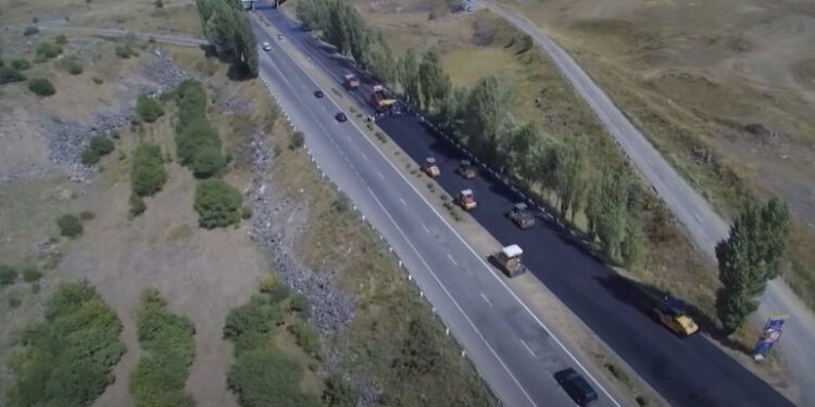 858 մլն եվրոյի շրջանակում կկառուցվեն Սիսիան-Քաջարան ճանապարհի 60 կմ հատվածը, կամուրջներ ու թունելներ