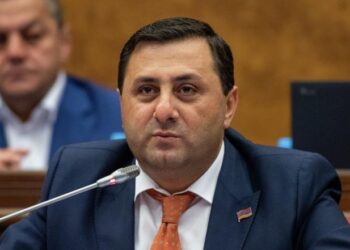 «Հայ ժողովրդին «փրկելու» հայտ ներկայացնողները նախ պիտի հասկանան տեղի ունեցողի խորքային պատճառները». Ֆարմանյան