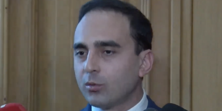 Փաշինյանը Տարոն Մարգարյանից բողոքում էր, հիմա դուք ինչի՞ եք ձեր վարչության պետին մեքենա տվել. տեսանյութ