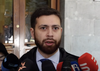 «ՀՀ-ն Ադրբեջանի հետ Սահմանադրության փոփոխության հարց չի քննարկում». ԱԳ փոխնախարարը անդրադարձել է նաև իր վարորդի կոռուպցիոն գործարքին