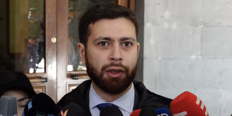 «ՀՀ-ն Ադրբեջանի հետ Սահմանադրության փոփոխության հարց չի քննարկում». ԱԳ փոխնախարարը անդրադարձել է նաև իր վարորդի կոռուպցիոն գործարքին