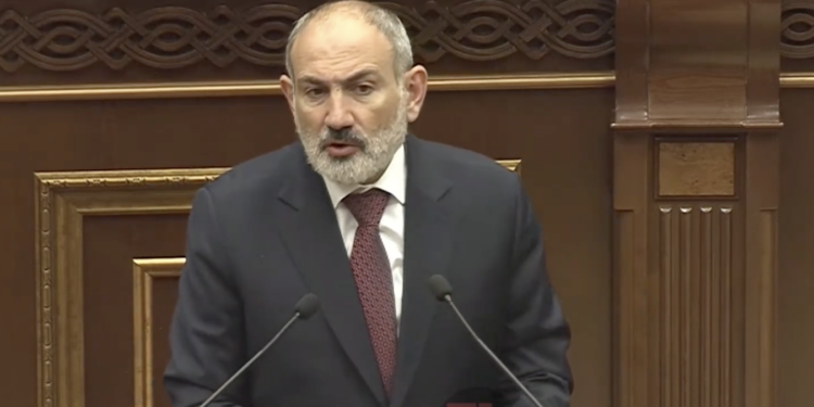 Բոլորս դեպի անիվներով դագաղ. Նիկոլ Փաշինյան. տեսանյութ