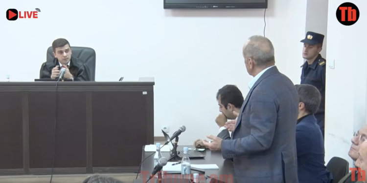 Լու՞րջ եք ասում, մի հատ բառարան բերեք. Ռոբերտ Քոչարյանը՝ դատավորին. տեսանյութ