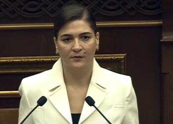 Ոչ թե մենք Սինգապուրից, այլ Սինգապուրը ՔՊ-ականներից պետք է սովորի «աստղաբաշխական աճի» գաղտնիքները. «Ժողովուրդ»