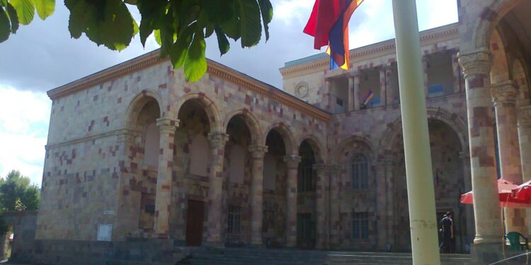 Գողություն՝ Վանաձորում. մշակույթի պալատից տարել են ջեռուցման համակարգերն ու մարտկոցները