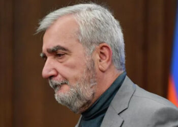 Փաշինյանը Անդրանիկ Քոչարյանին ստիպել է ներողություն խնդրել Հրաչյա Հակոբյանից և Սիսակ Գաբրիելյանից. «Ժողովուրդ»