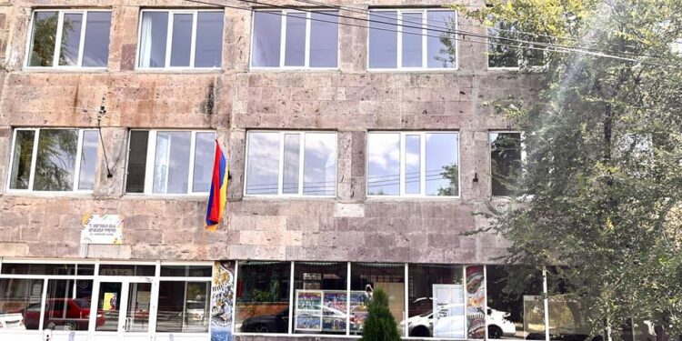 Ուսուցիչների ատեստավորման «ուղտը» չոքել է նաև արվեստի դպրոցների դռանը․ «Փաստ»