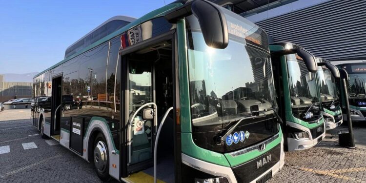 «Ավտոբուսներում և տրոլեյբուսներում այսօրվանից գործելու է բանկային քարտով վճարման եղանակը». Ավինյան