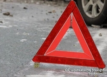 Կենդանաբանական այգու մոտակայքում մեքենան բախվել է էլեկտրական սյանը․ տուժածները հոսպիտալացվել են