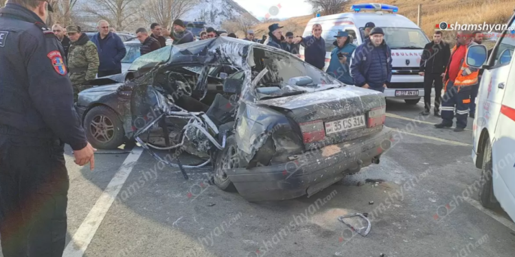 Լոռիում բախվել են «Mercedes Sprinter»-ն ու «Toyota Carina»-ն. կա 2 զոհ, 1 վիրավոր