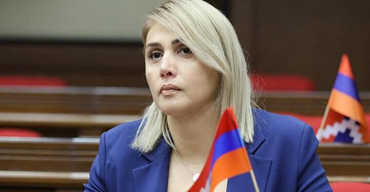 Հայաստանը վերածվել է ծուռ հայելիների թագավորության․ ե՞րբ Փաշինյանը շնորհակալություն կհայտնի «նախկիններին»